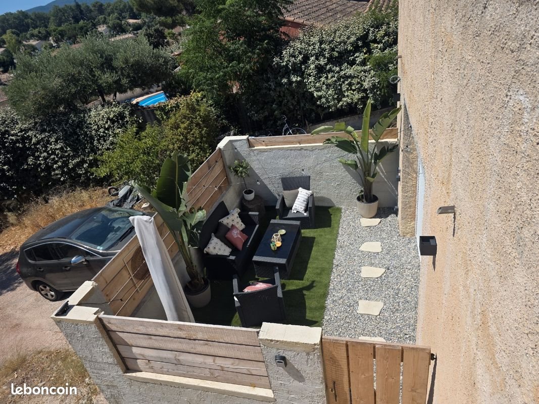 Appartement à louer, 40m², La Crau
