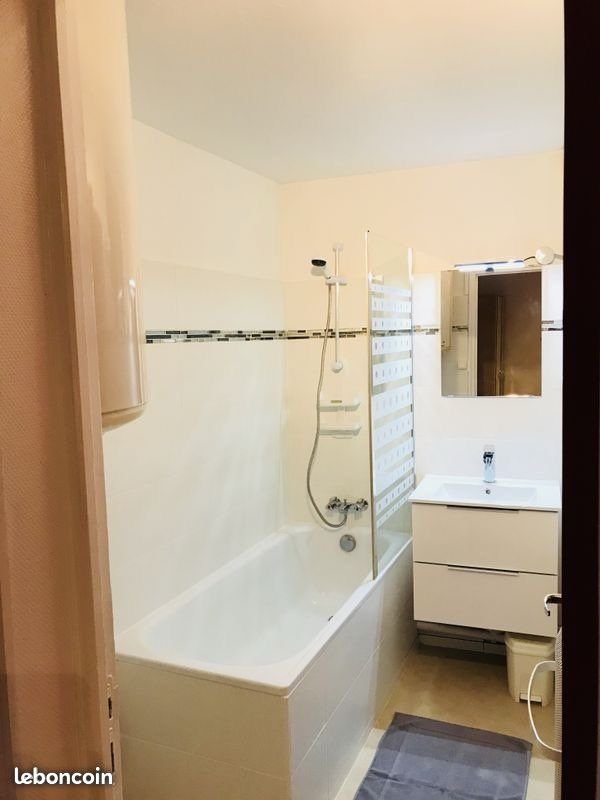 Appartement à louer, 25m², Rochefort