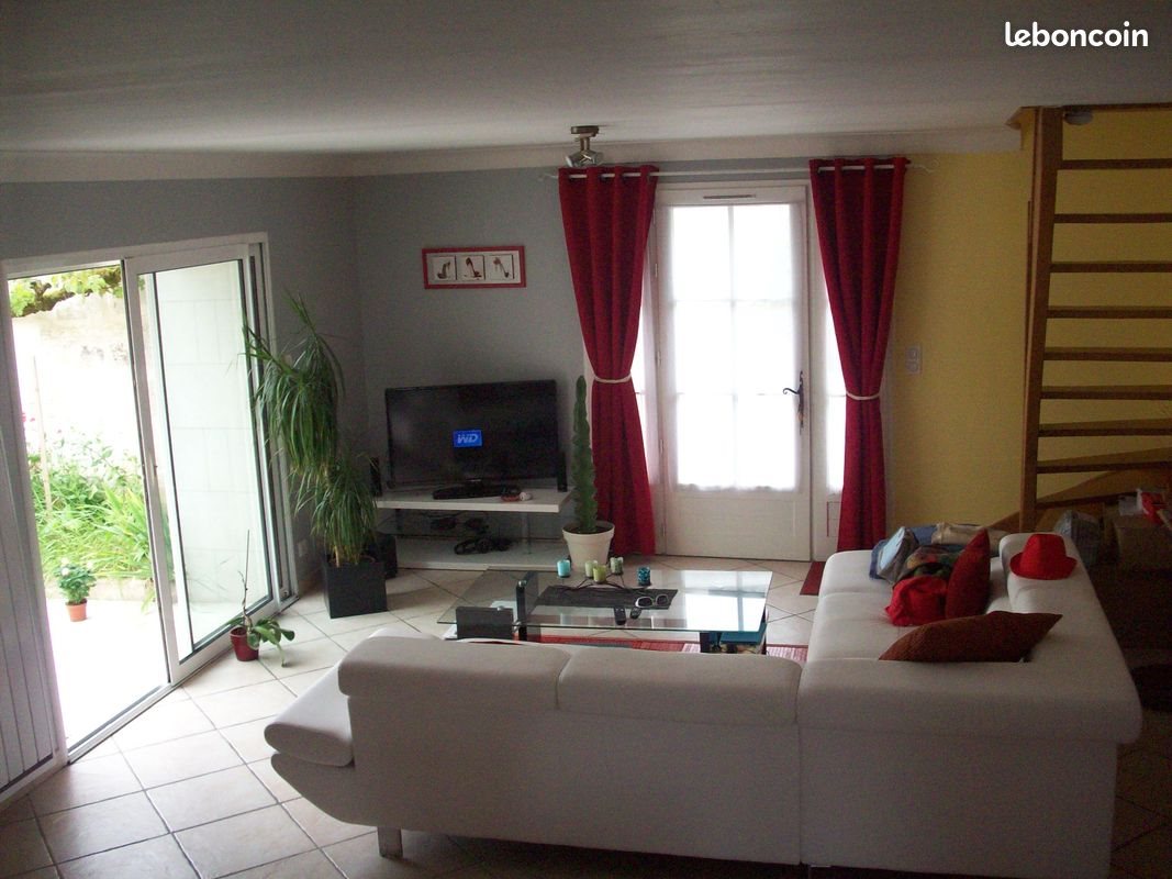 Maison à louer, 110m², Chermignac