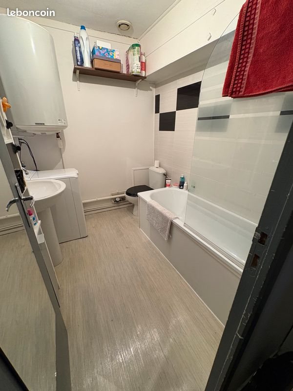 Appartement à louer, 45m², Lons-le-Saunier