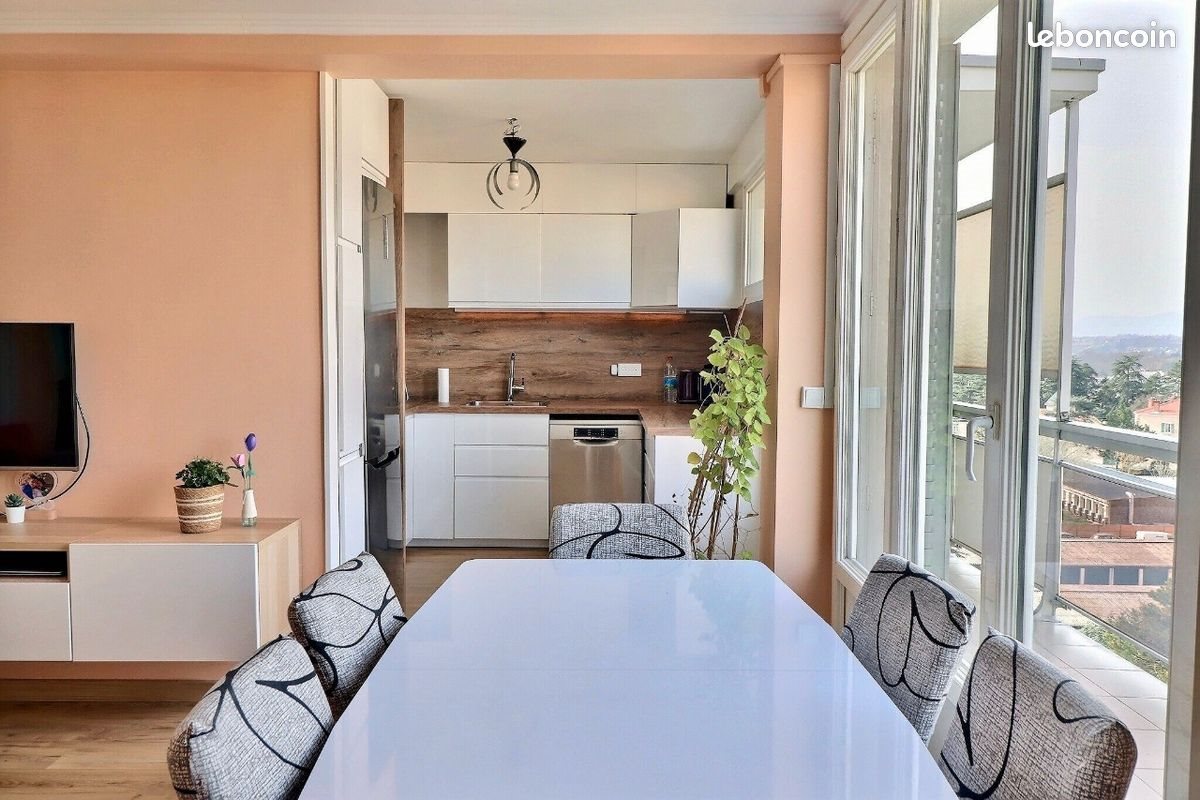 Appartement à louer, 70m², Sainte-Foy-lès-Lyon