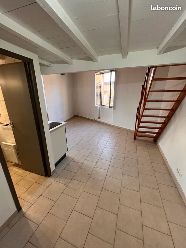 Appartement à louer, 21m², Nîmes