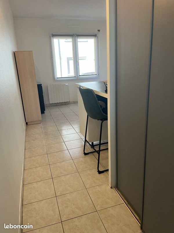 Appartement à louer, 18m², Saint-Nazaire
