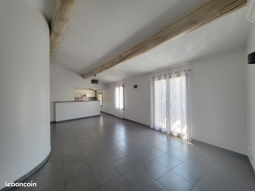 Appartement à louer, 80m², Velleron