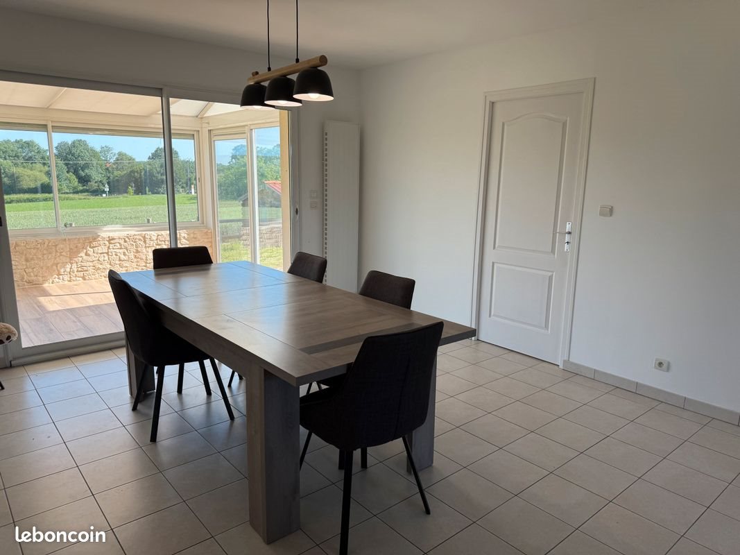 Maison à louer, 98m², Neufchâtel-en-Saosnois