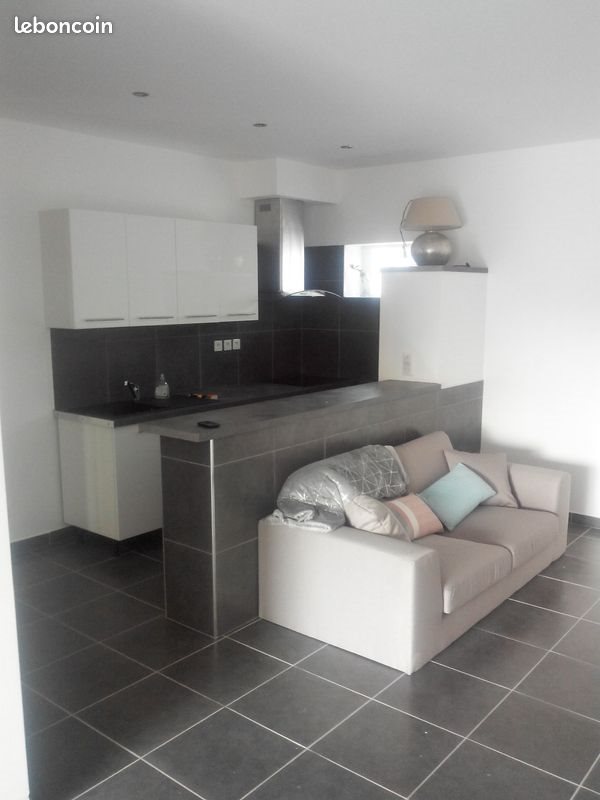 Appartement à louer, 70m², Montady