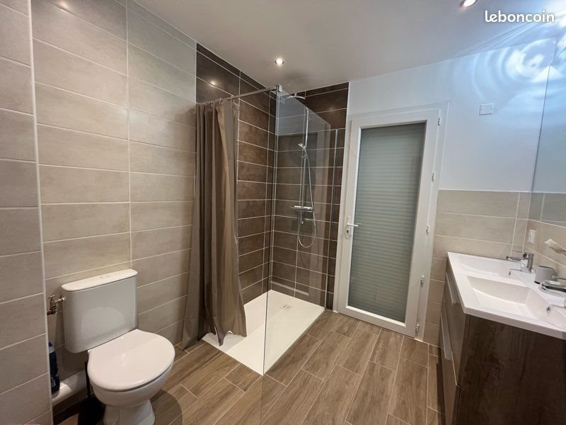 Maison à louer, 68m², Valensole