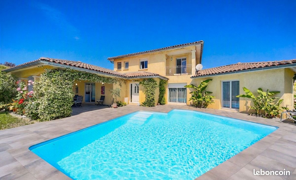 Maison à vendre, 194m², Bessens