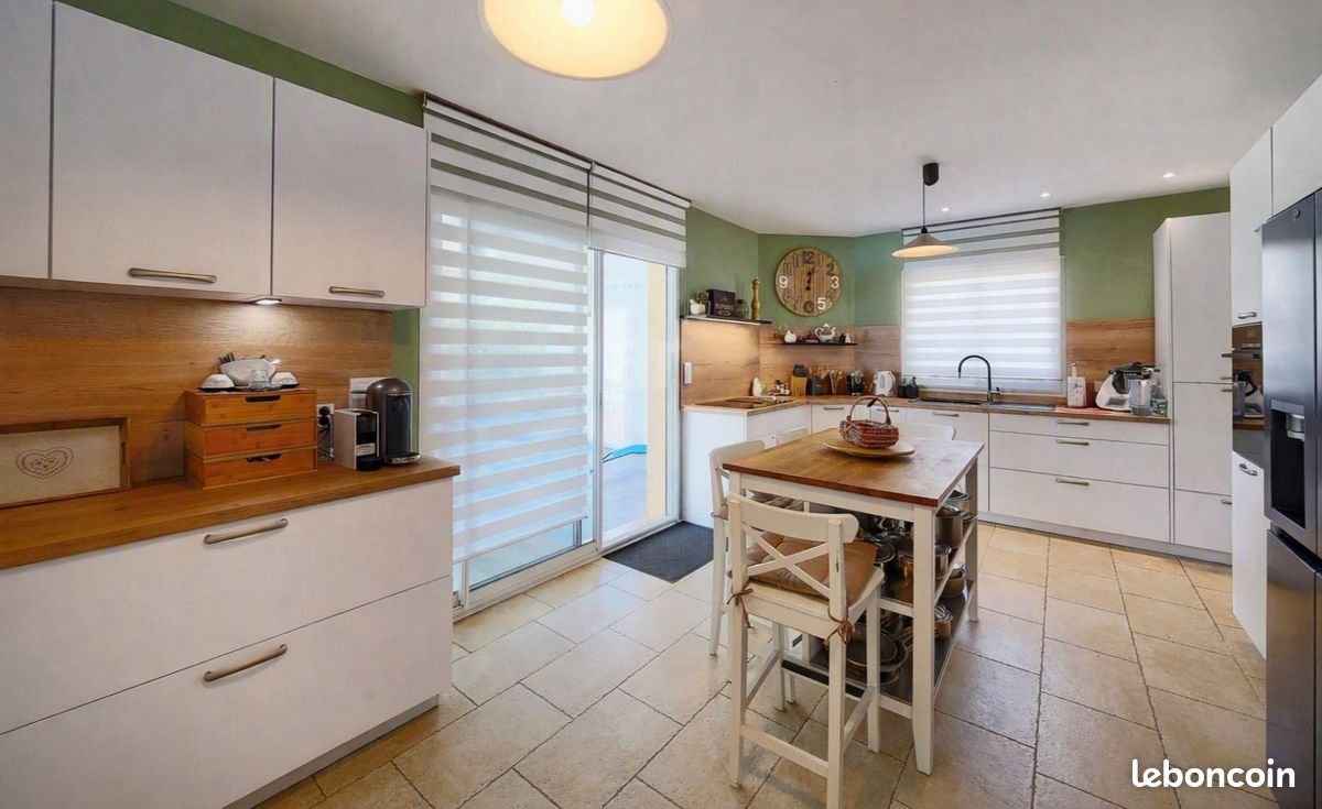 Maison à vendre, 194m², Bessens