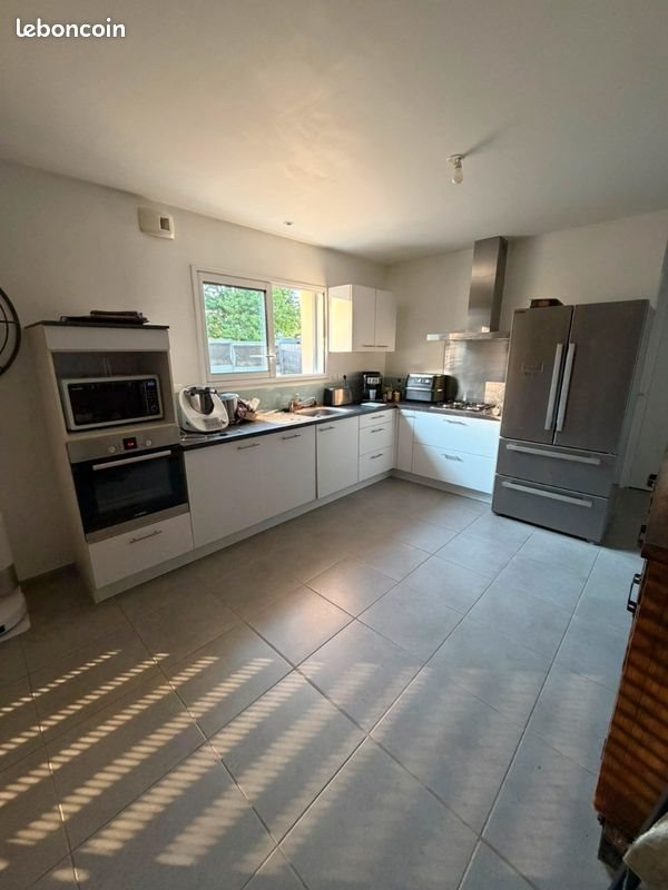 Maison à louer, 101m², Fougères