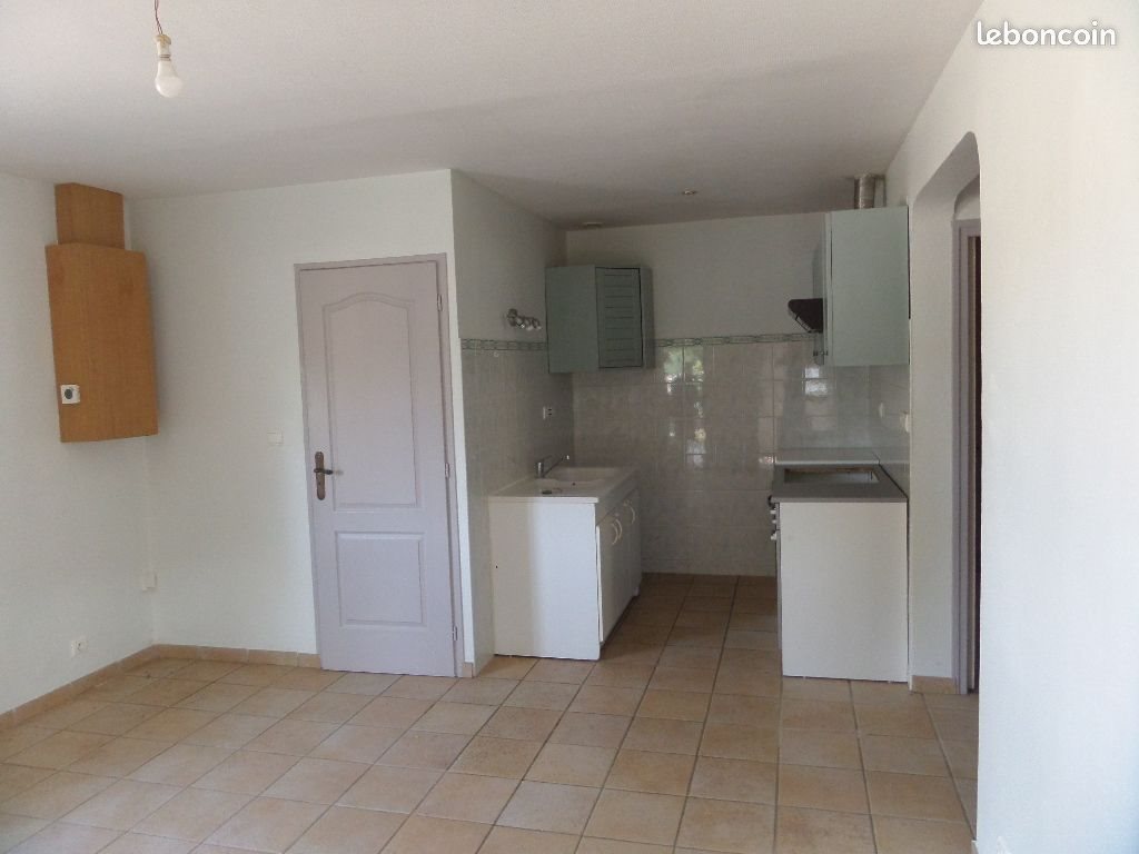 Appartement à louer, 71m², Saint-Barthélemy-de-Vals