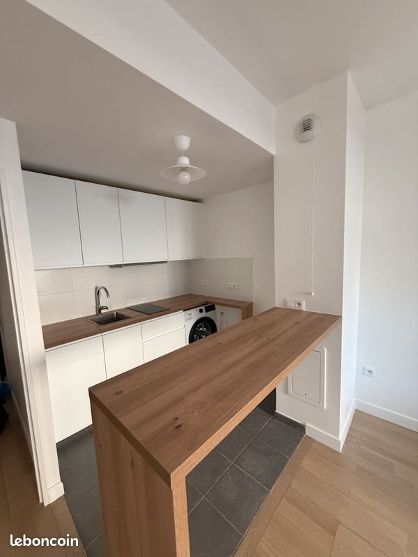 Appartement à louer, 30m², Courbevoie