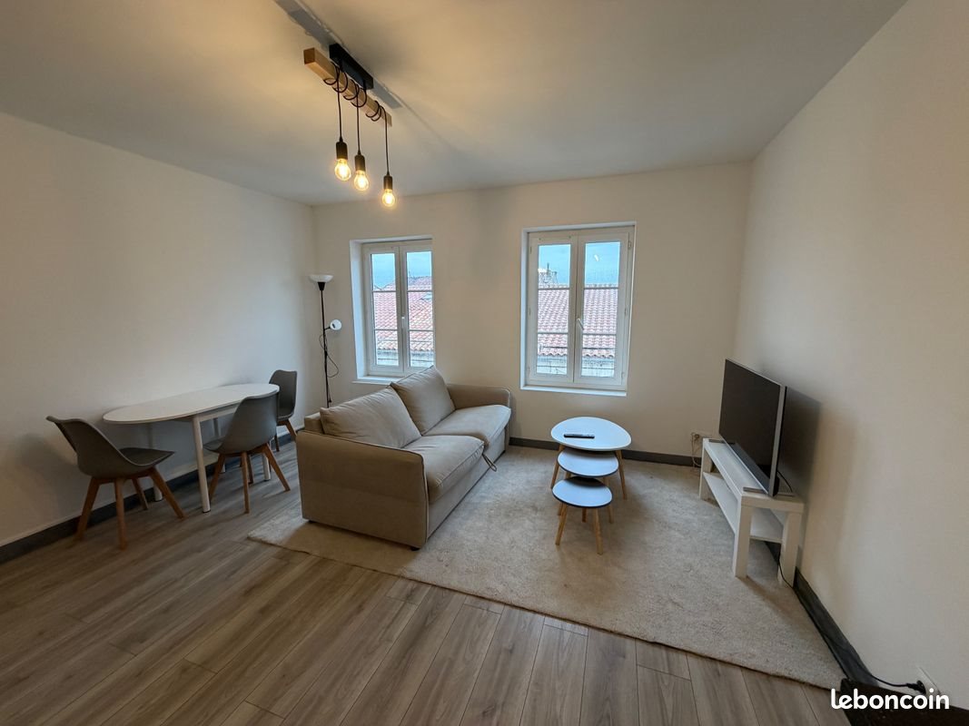 Appartement à louer, 26m², Cognac