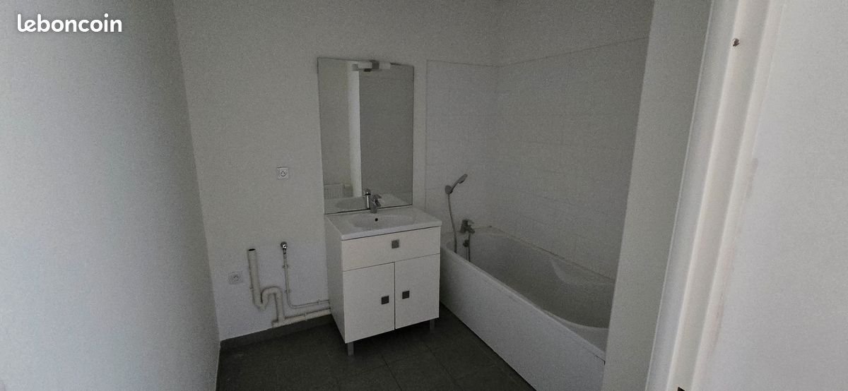 Appartement à louer, 69m², Loos