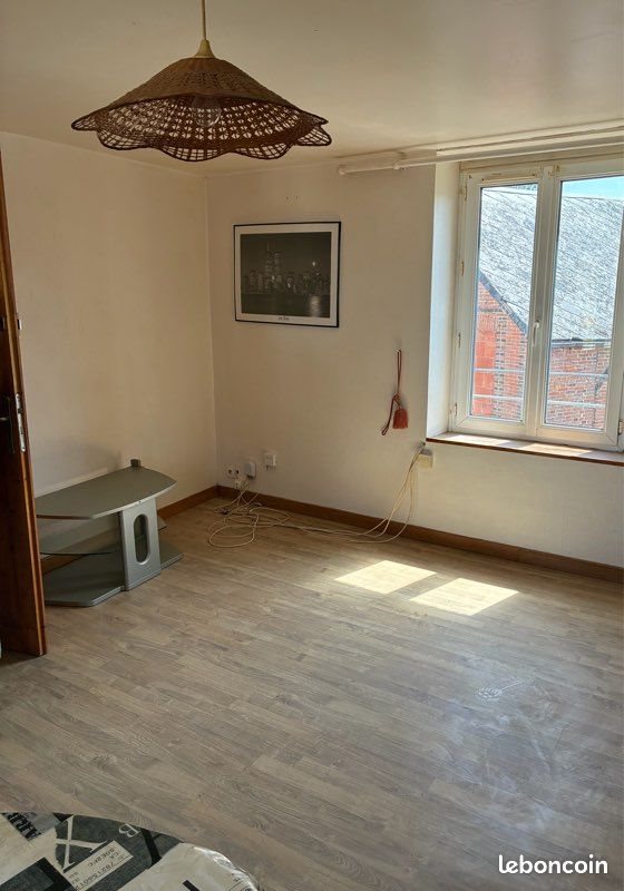 Appartement à louer, 25m², Sainte-Gauburge-Sainte-Colombe