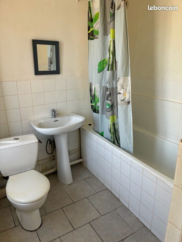 Appartement à louer, 25m², Sainte-Gauburge-Sainte-Colombe