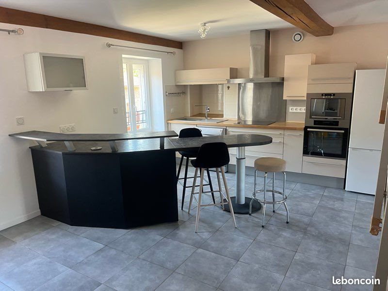 Appartement à louer, 83m², Lamure-sur-Azergues