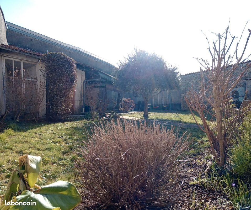 Maison à vendre, 210m², Valence-en-Poitou