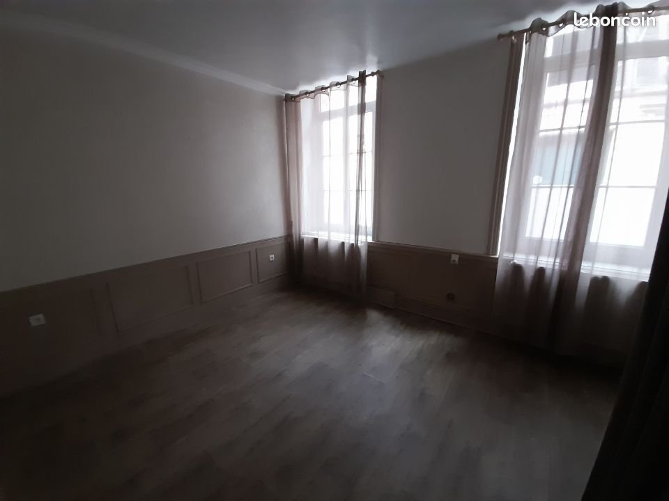 Appartement à louer, 47m², Moulins