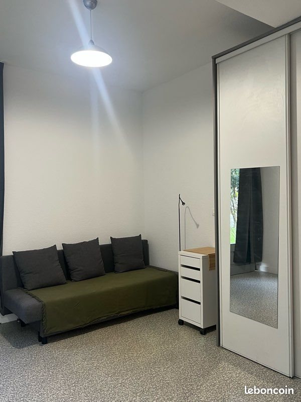 Appartement à louer, 21m², Évry-Courcouronnes