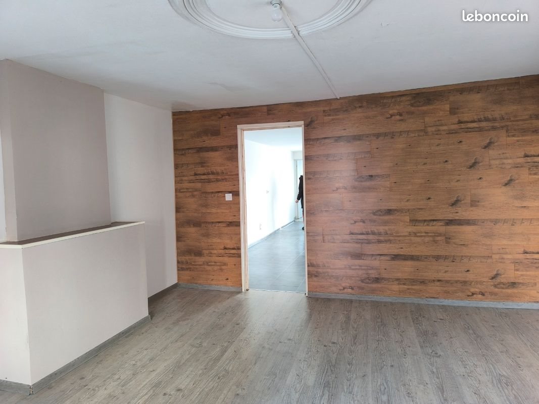 Appartement à louer, 57m², Orgelet