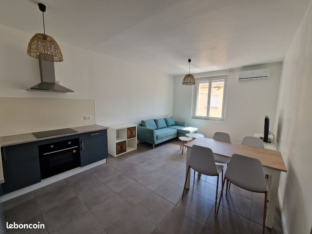 Appartement à louer, 44m², Lunel