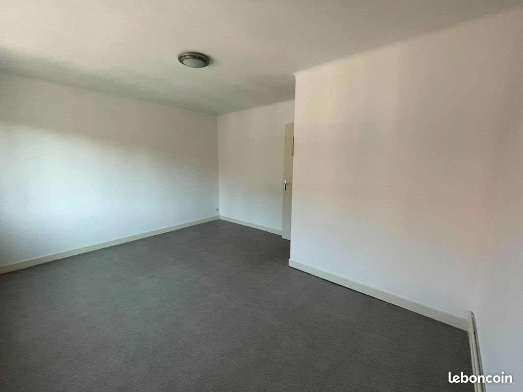 Appartement à louer, 80m², Bollezeele