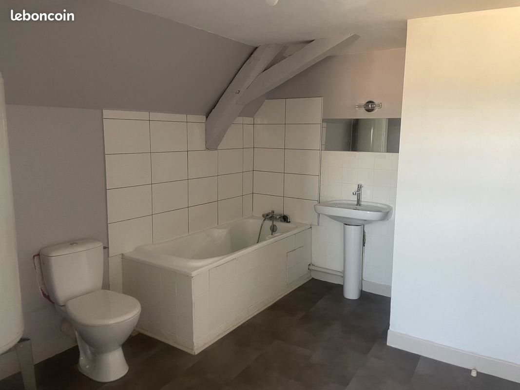 Appartement à louer, 45m², Moulins