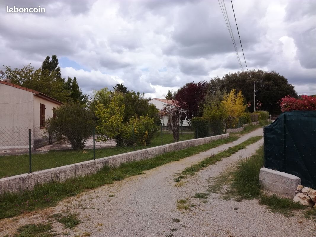 Maison à louer, 78m², Régusse