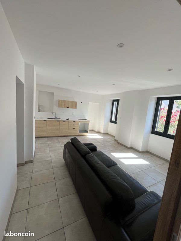 Appartement à louer, 70m², Ghisonaccia