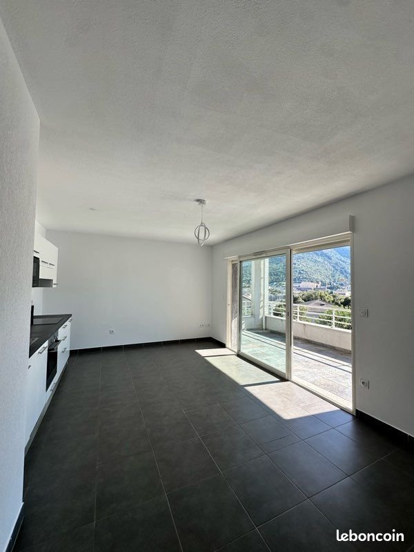 Appartement à louer, 58m², Corte