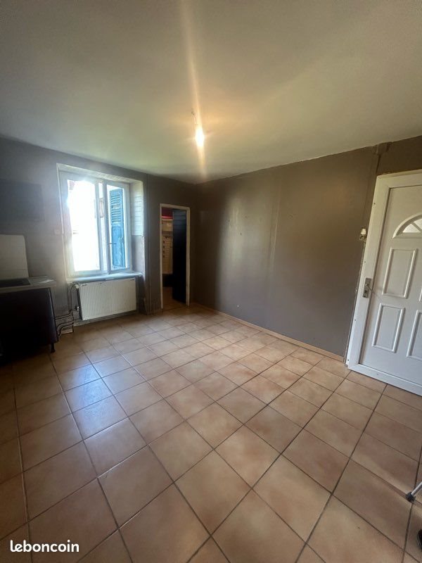 Appartement à louer, 65m², Méziré