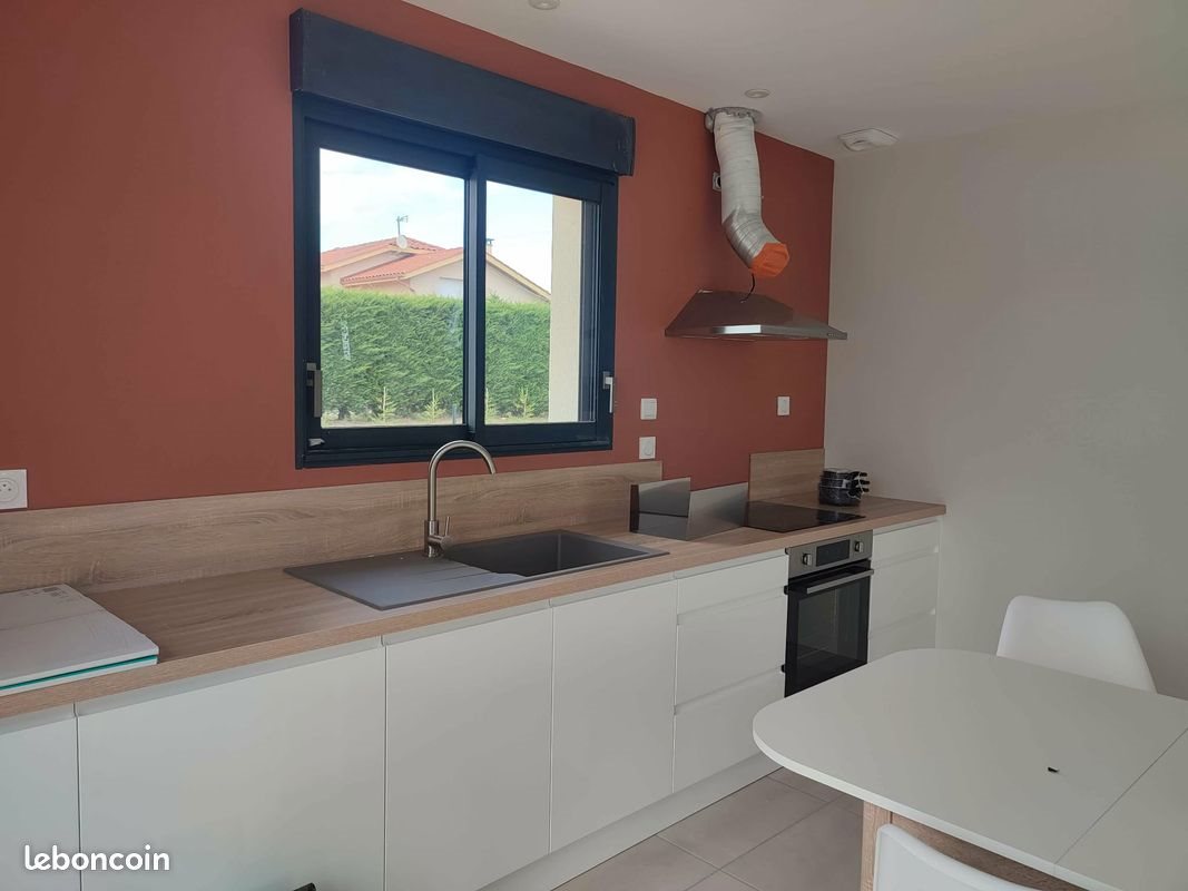 Maison à louer, 80m², Curtafond