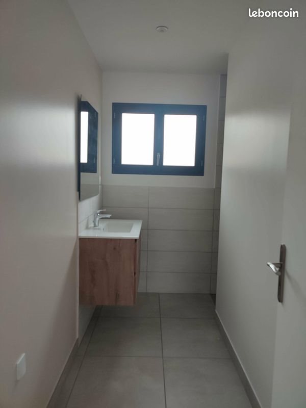 Maison à louer, 80m², Curtafond
