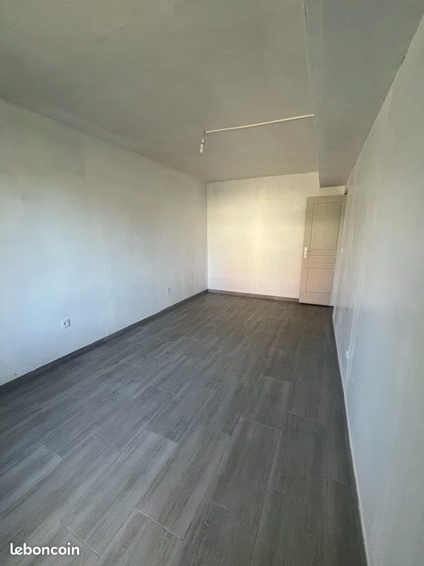 Appartement à louer, 51m², Cannes-Ecluse