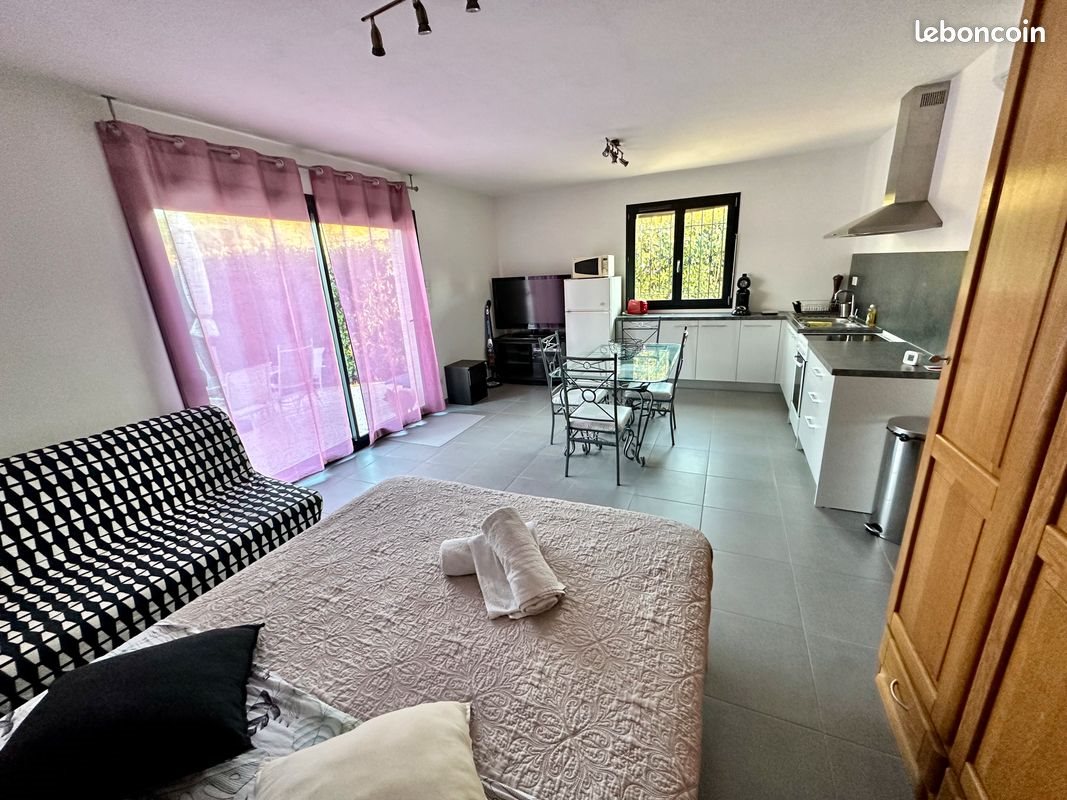 Appartement à louer, 35m², La Crau