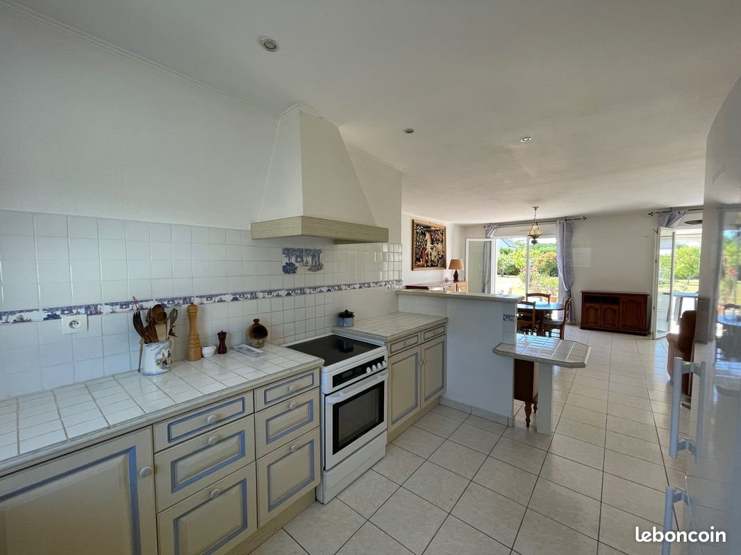 Maison à louer, 91m², Férel