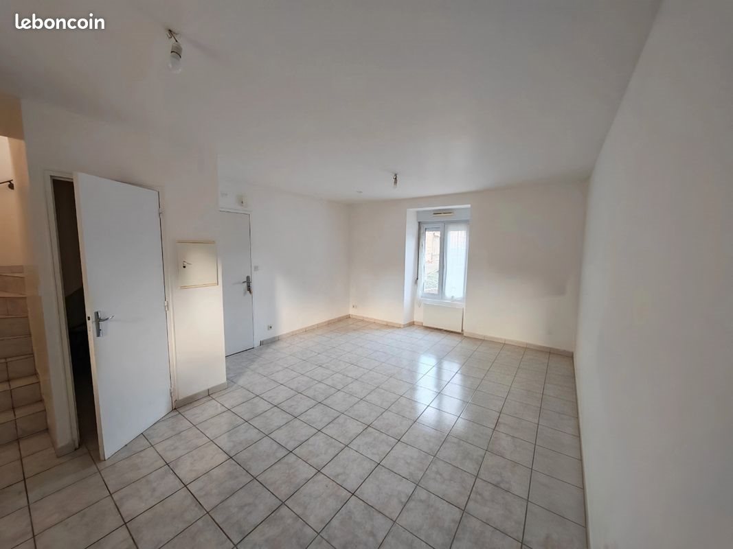 Appartement à louer, 55m², Bubry