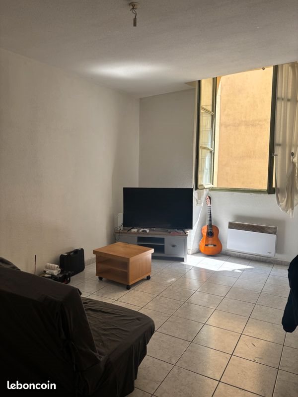 Appartement à louer, 49m², Nîmes
