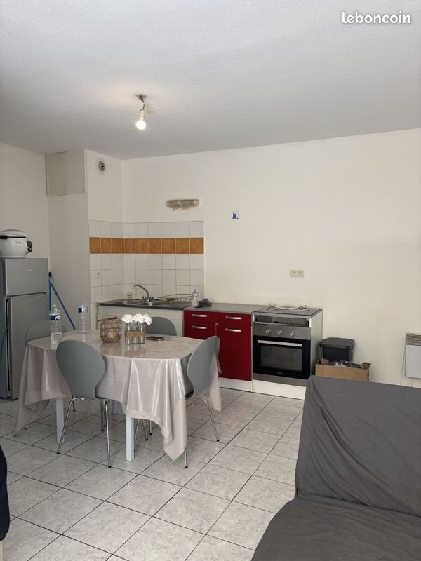Appartement à louer, 49m², Nîmes