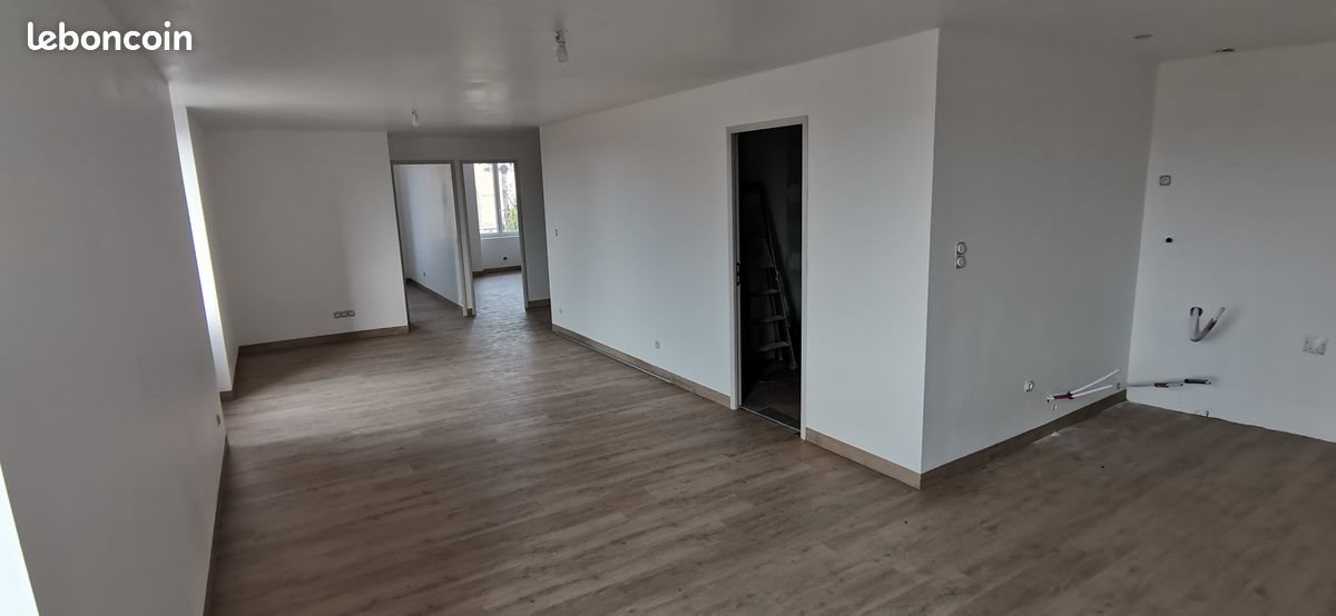 Appartement à louer, 70m², Saint-Paul-en-Jarez