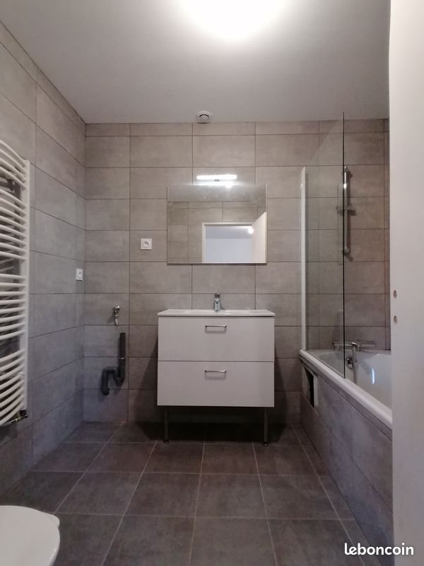 Appartement à louer, 70m², Saint-Paul-en-Jarez