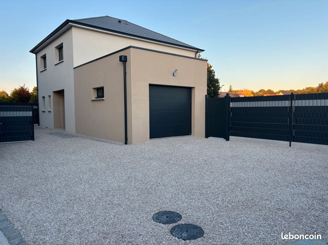 Maison à louer, 130m², Fatines