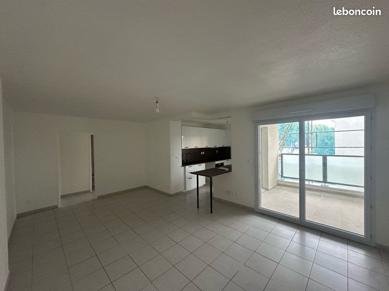 Appartement à louer, 61m², Istres