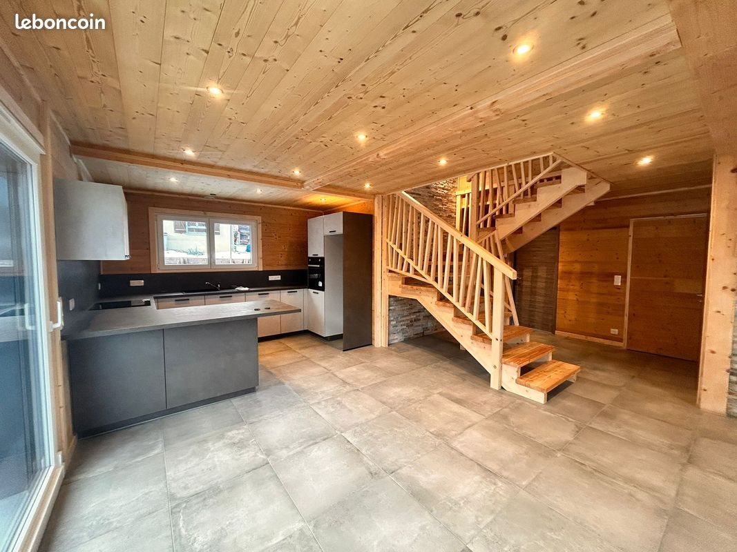 Maison à louer, 108m², Métabief