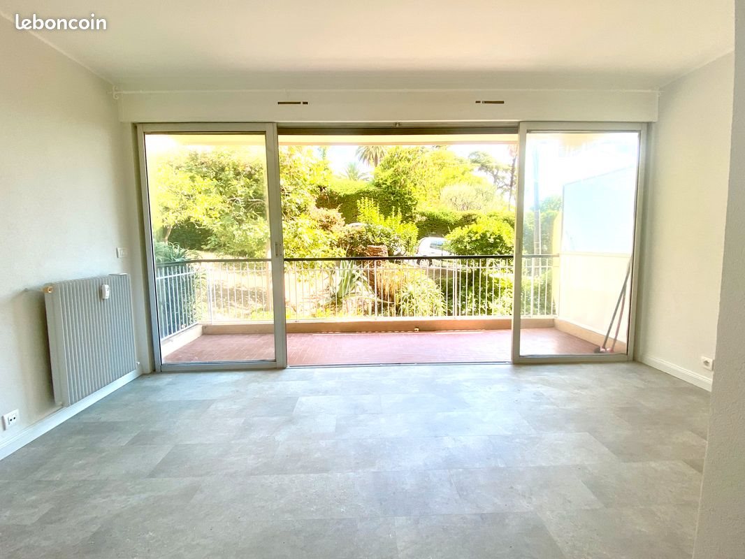 Appartement à louer, 22m², Menton