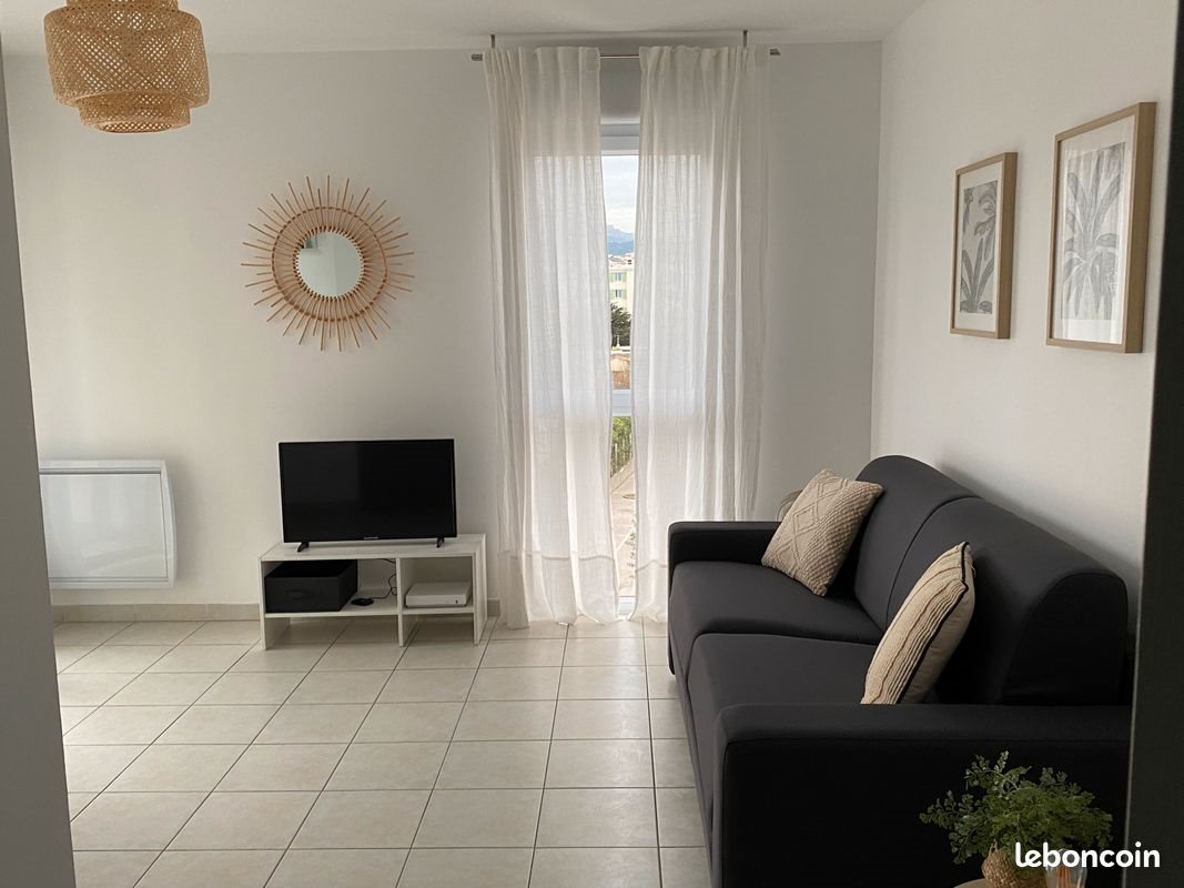 Appartement à louer, 25m², Marseille 8ème