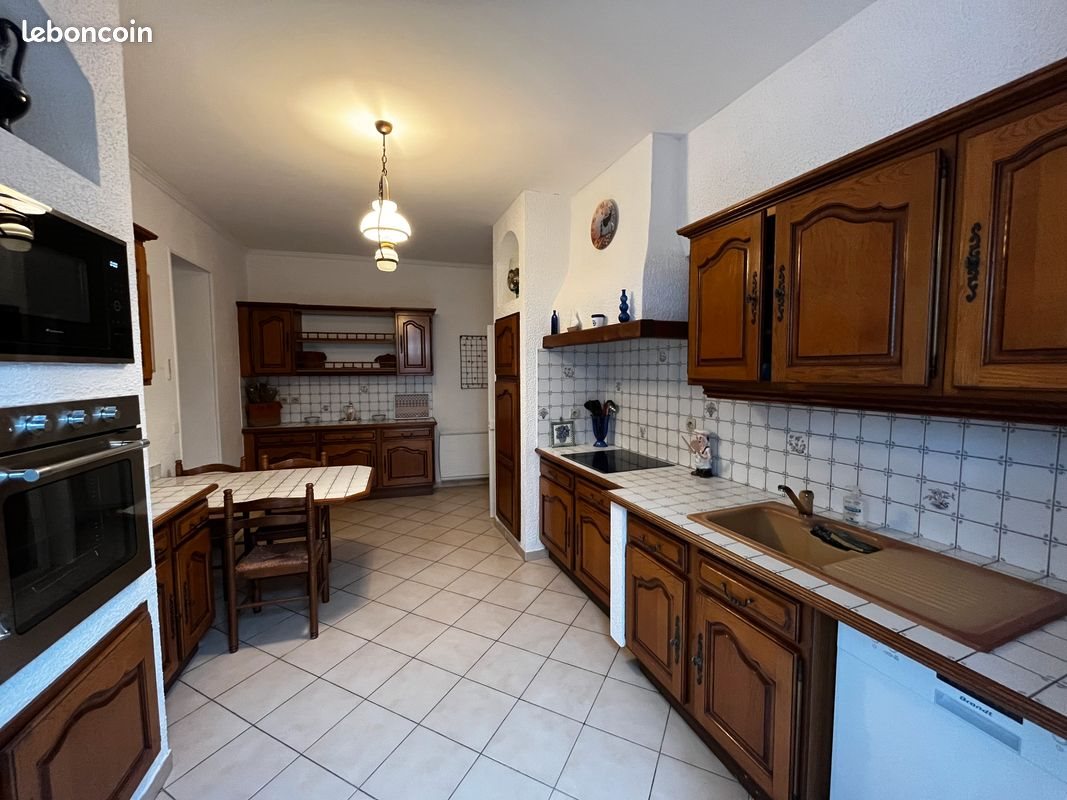 Maison à louer, 125m², Calvisson