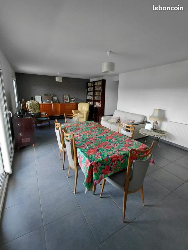 Appartement à louer, 82m², Saint-Priest-en-Jarez