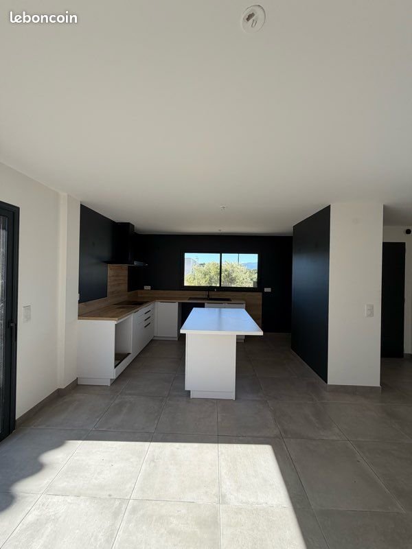 Maison à louer, 110m², Ponteilla